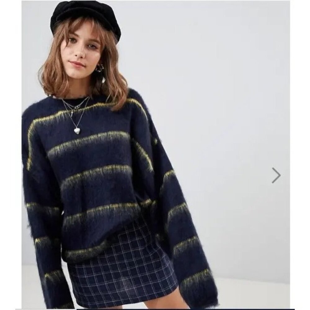 NWT Wild Honey Oversized‎ Women's Striped Eyelash Fuzzy Sweater Size Small